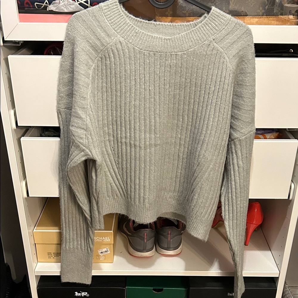 Ardene Light Gray Knit Sweater size large new with tags